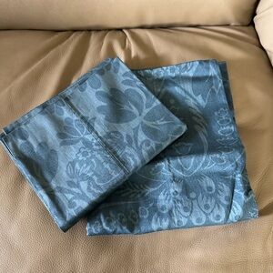 2 Ralph Lauren Navy Label on Light Blue Cotton Standard Pillowcases